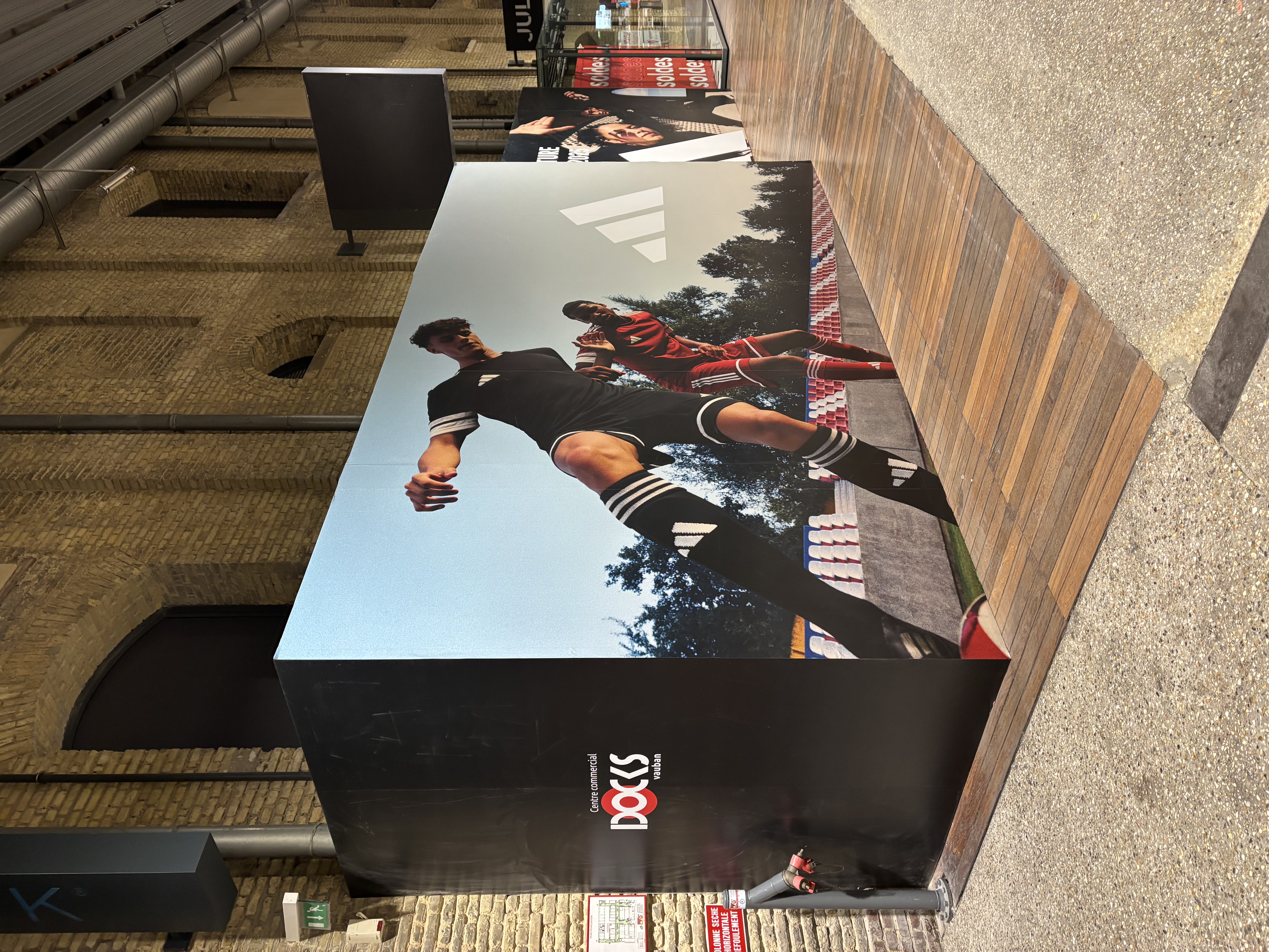 Déco façade Adidas Le Havre